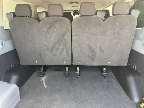 Used 2017 Ford Transit 350 XLT image 28