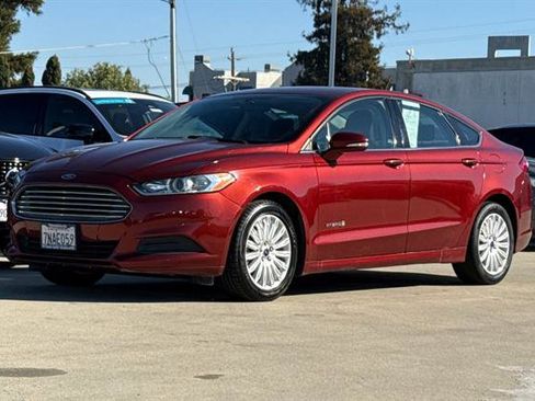Used 2014 Ford Fusion SE image 7