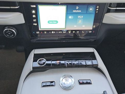 New 2025 Lincoln Navigator Reserve image 11