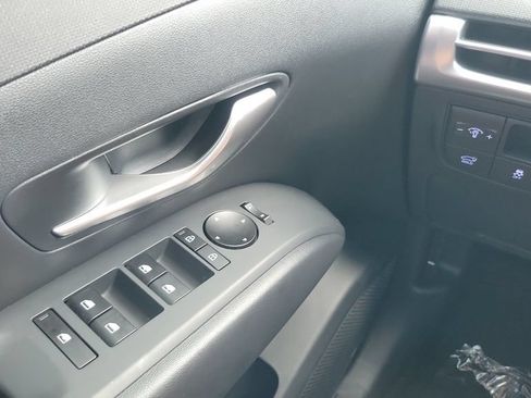 Used 2025 Hyundai Tucson SEL AWD/4WD image 19