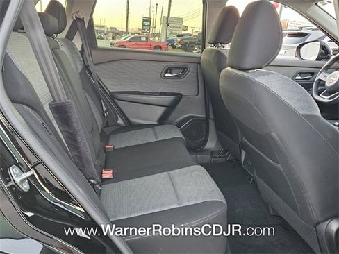 Used 2023 Nissan Rogue SV image 14