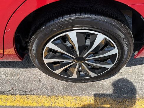 Used 2019 Toyota Corolla SE FWD image 9