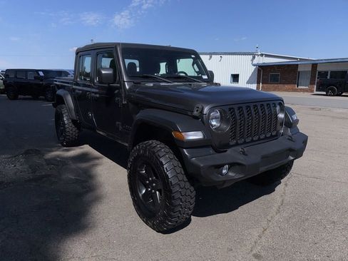 Used 2020 Jeep Gladiator Sport w/ Trailer Tow Package AWD/4WD image 7