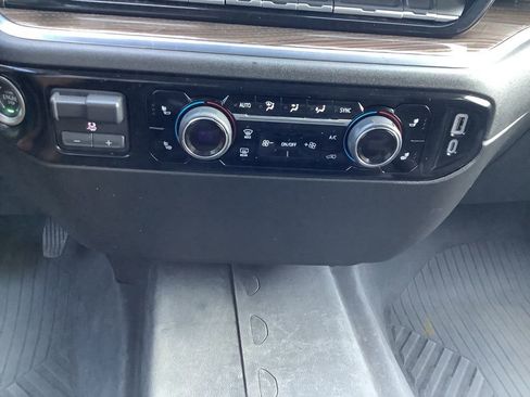 Used 2024 Chevrolet Silverado 2500 LT image 20