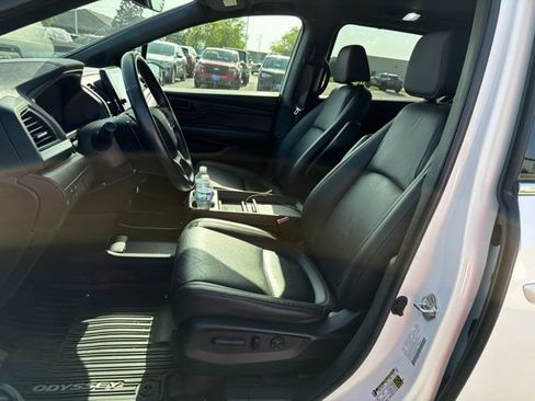 Used 2023 Honda Odyssey Sport image 6