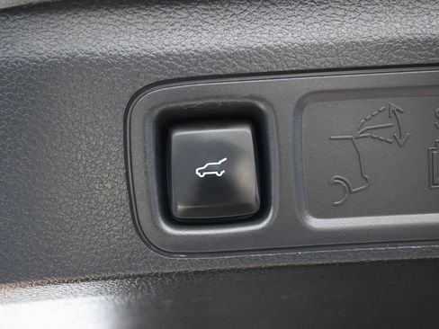 Used 2024 Ford Expedition XLT AWD/4WD image 16