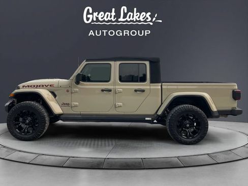 Used 2020 Jeep Gladiator Mojave AWD/4WD image 2
