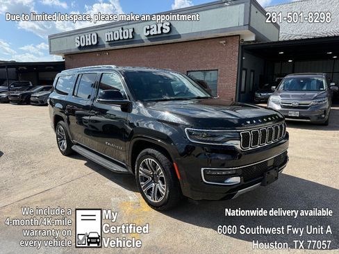 Used 2024 Jeep Wagoneer L Series II w/ Flexible Seating Group AWD/4WD image 1