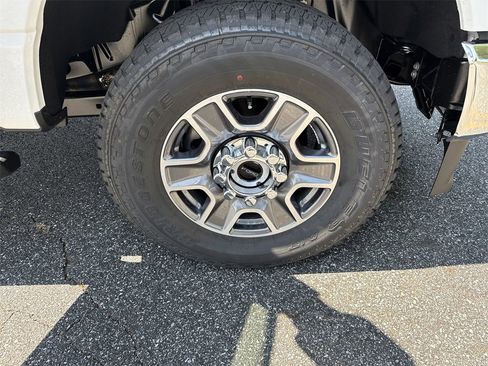 Used 2025 Ford F350 XLT w/ 360-Degree Camera Package image 13