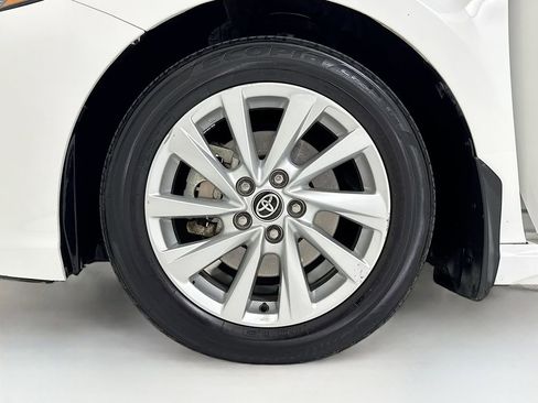 Used 2024 Toyota Camry SE FWD image 29