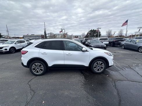 Used 2022 Ford Escape SEL image 6