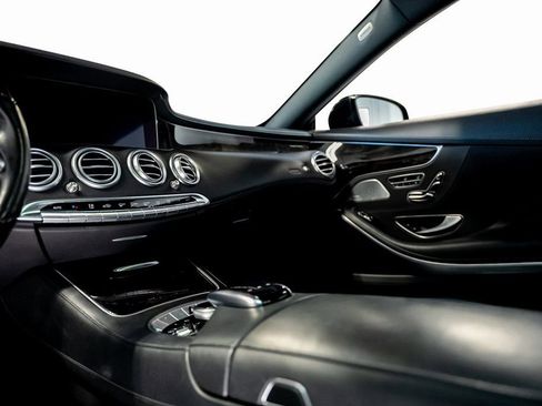 Used 2019 Mercedes-Benz S 560 4MATIC Coupe image 32