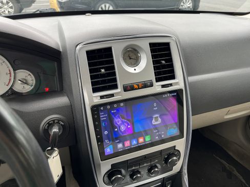 Used 2005 Chrysler 300 C w/ Navigation & Sound Group II RWD image 17