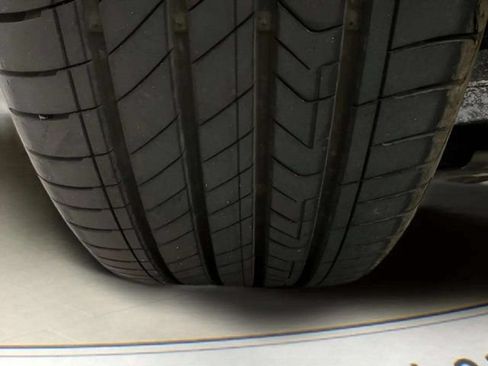Used 2005 Cadillac XLR RWD image 89