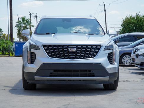 Used 2020 Cadillac XT4 Premium Luxury image 2