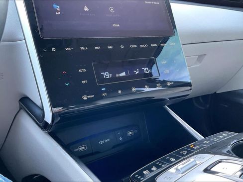 Used 2022 Hyundai Tucson Limited image 32