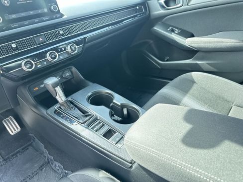 Used 2025 Honda Civic Sport image 19