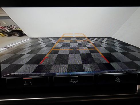 Certified 2022 GMC Sierra 1500 Elevation w/ Preferred Package image 13