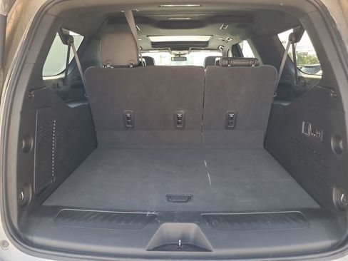 Used 2023 Chevrolet Suburban LT w/ LT Signature Plus Package image 27