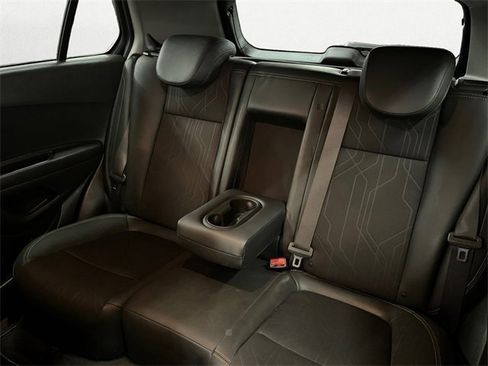 Used 2020 Chevrolet Trax LT w/ Sun & Sound Package image 14