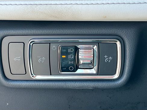 Used 2025 Lincoln Aviator Reserve w/ Illumination Package AWD/4WD image 10