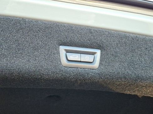 Certified 2025 BMW 740i xDrive image 29