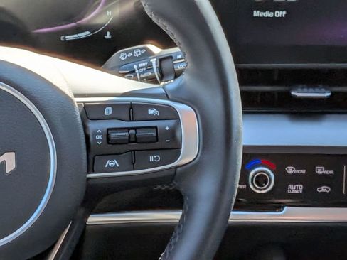 Used 2024 Kia Sportage EX image 20