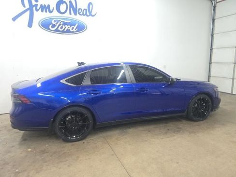 Used 2023 Honda Accord Sport image 3