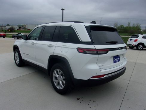 Used 2023 Jeep Grand Cherokee Limited AWD/4WD image 8