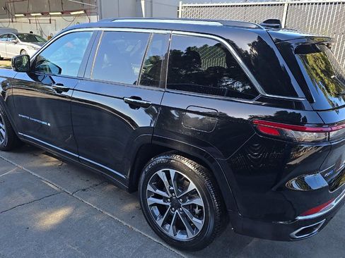 Used 2023 Jeep Grand Cherokee Overland w/ Rear Seat Video Group I AWD/4WD image 6