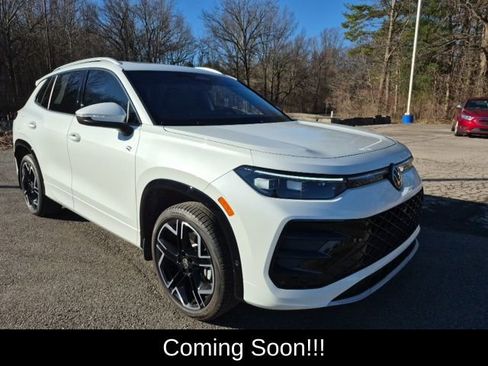 Used 2025 Volkswagen Tiguan SEL R-Line image 6