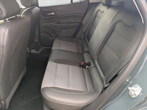 Used 2025 Chevrolet Trax LT FWD image 17