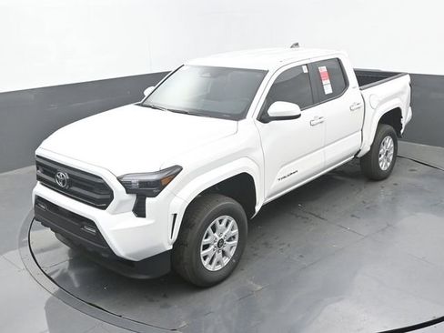 New 2026 Toyota Tacoma SR5 AWD/4WD image 29
