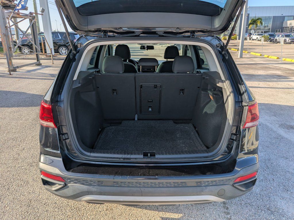 Certified 2022 Volkswagen Taos S FWD image 9