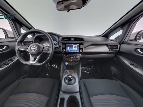 Used 2025 Nissan Leaf S FWD image 26