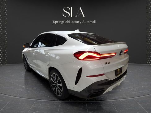 Used 2021 BMW X6 xDrive40i w/ M Sport Package AWD/4WD image 6