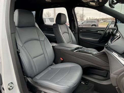 Used 2024 Buick Enclave Essence w/ Sport Touring Edition image 32