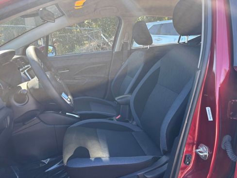 Used 2025 Nissan Versa SV image 36