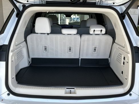 New 2026 Buick Enclave Avenir w/ Super Cruise Package image 32