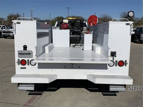 Used 2022 Ford F550 4x4 Regular Cab Super Duty image 10