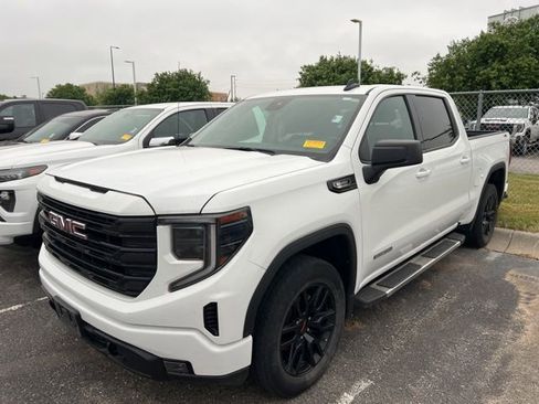 Used 2024 GMC Sierra 1500 Elevation w/ Preferred Package AWD/4WD image 3