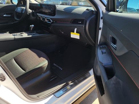 New 2026 Nissan Sentra SR FWD image 13