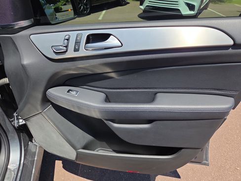 Used 2019 Mercedes-Benz GLE 43 AMG 4MATIC image 17