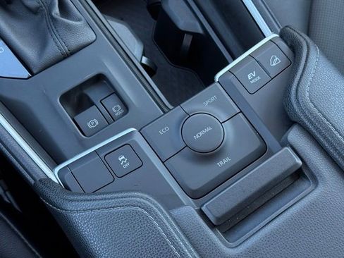 Certified 2024 Toyota Grand Highlander XLE AWD/4WD image 19