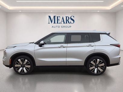 Used 2025 Mitsubishi Outlander SE