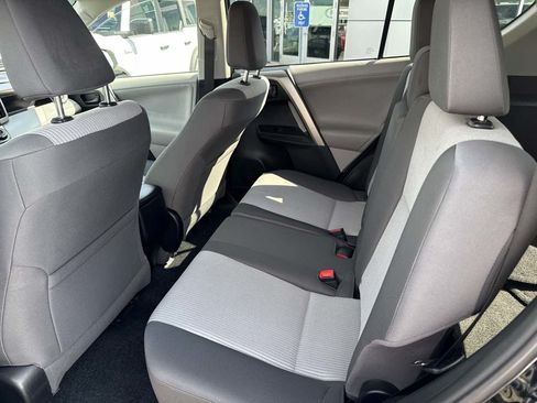 Used 2013 Toyota RAV4 LE AWD/4WD image 14