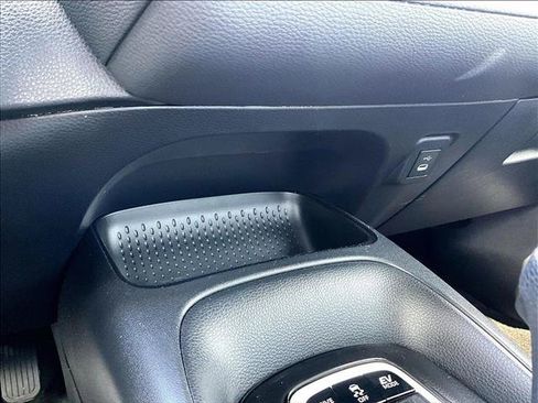 Used 2024 Toyota Corolla LE FWD image 23