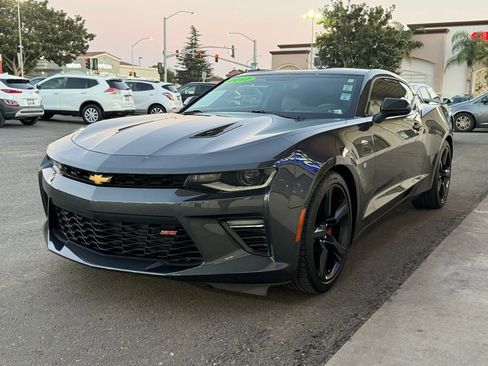 Used 2017 Chevrolet Camaro SS RWD image 5