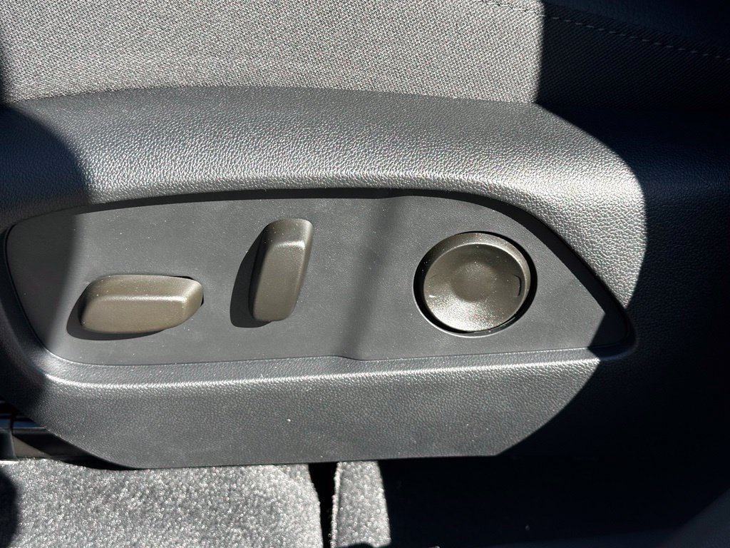 New 2027 GMC Terrain Denali w/ LPO, Floor Liner Package AWD/4WD image 17
