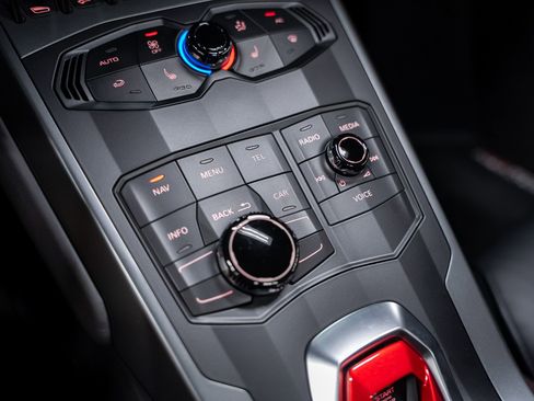 Used 2018 Lamborghini Huracan LP 580-2 image 46